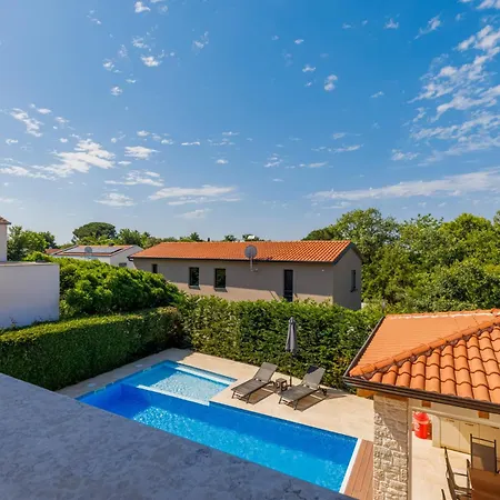 Zely With Outdoor Pool * Porec