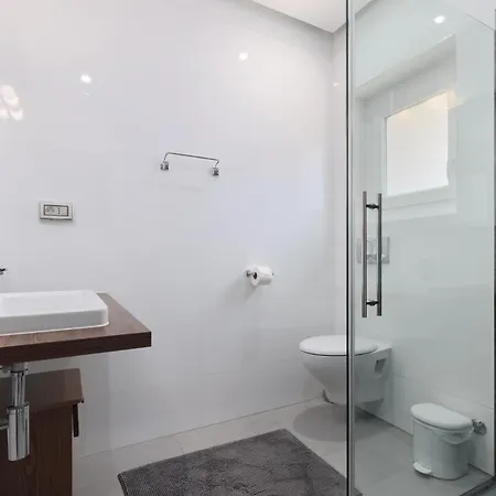 Apartment Zely With Outdoor Pool *